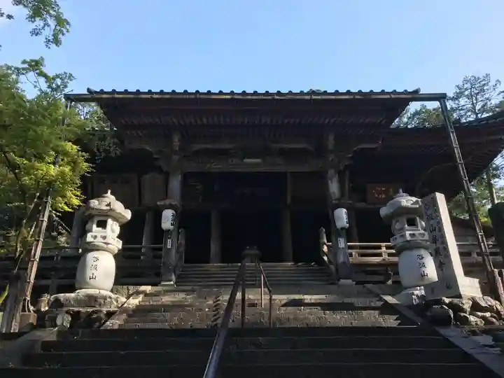 華厳寺の本殿・本堂