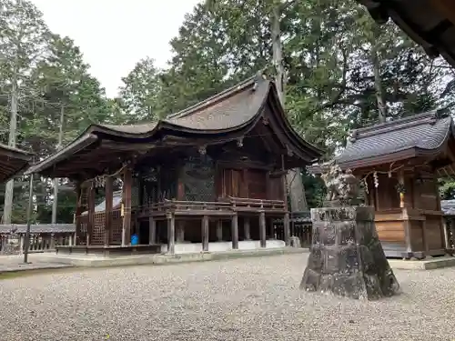 勝手神社の本殿