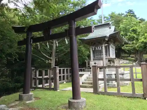 金華山黄金山神社の末社