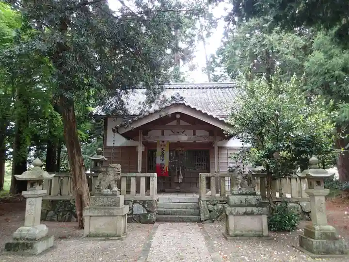 川田神社の本殿・本堂