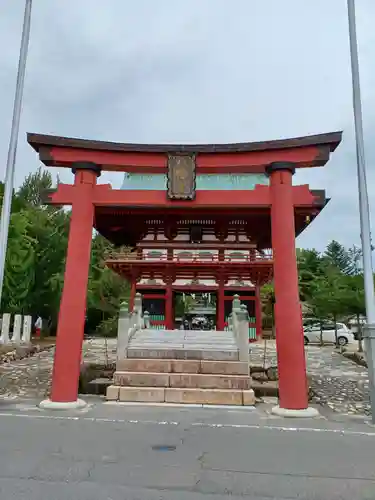 飯野八幡宮の鳥居