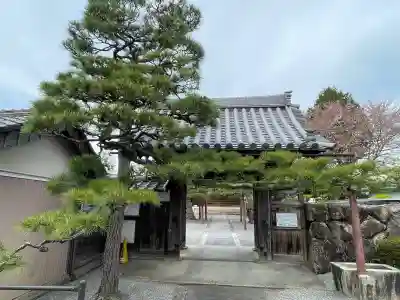 光延寺の{uncategorized: "未分類", other: "その他", undefined: "問題あり", building: "その他建物", grave: "お墓", sacred_gate: "鳥居", guardian: "狛犬", statue: "像", buddha: "仏像", history: "歴史", nature: "自然", garden: "庭園", animal: "動物", pagoda: "塔", temizu: "手水舎", mountain_gate: "山門・神門", sanctuary: "本殿・本堂", subordinate: "末社・摂社", art: "芸術", scenery: "景色", jizo: "地蔵", ema: "絵馬", goshuin: "御朱印", omikuji: "おみくじ", items: "授与品その他", amulet: "お守り", goshuincho: "御朱印帳", eats: "食事", festival: "お祭り", votive_dance: "神楽", shichigosan: "七五三参", wedding: "結婚式", experience: "体験その他", initially: "初詣", around: "周辺", anti_infection: "感染症対策"}