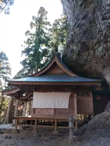 中之嶽神社の本殿