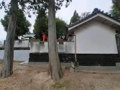 蛭子神社の{uncategorized: "未分類", other: "その他", undefined: "問題あり", building: "その他建物", grave: "お墓", sacred_gate: "鳥居", guardian: "狛犬", statue: "像", buddha: "仏像", history: "歴史", nature: "自然", garden: "庭園", animal: "動物", pagoda: "塔", temizu: "手水舎", mountain_gate: "山門・神門", sanctuary: "本殿・本堂", subordinate: "末社・摂社", art: "芸術", scenery: "景色", jizo: "地蔵", ema: "絵馬", goshuin: "御朱印", omikuji: "おみくじ", items: "授与品その他", amulet: "お守り", goshuincho: "御朱印帳", eats: "食事", festival: "お祭り", votive_dance: "神楽", shichigosan: "七五三参", wedding: "結婚式", experience: "体験その他", initially: "初詣", around: "周辺", anti_infection: "感染症対策"}