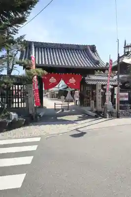 笠覆寺 (笠寺観音)の山門・神門