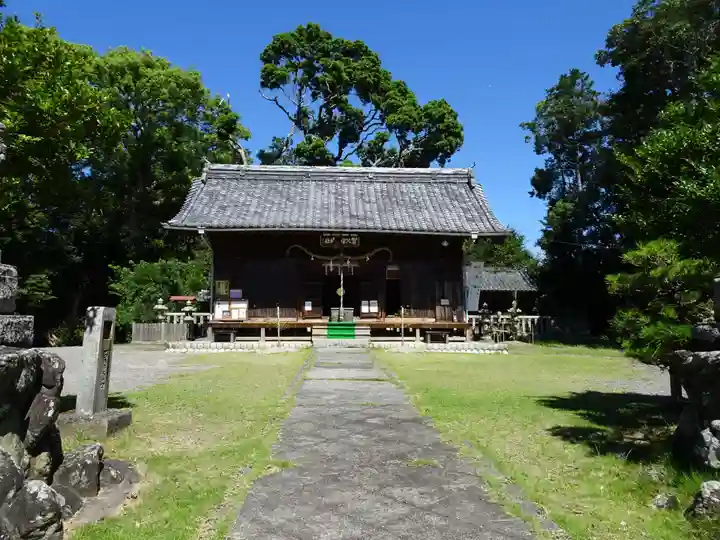 賀久留神社の本殿・本堂