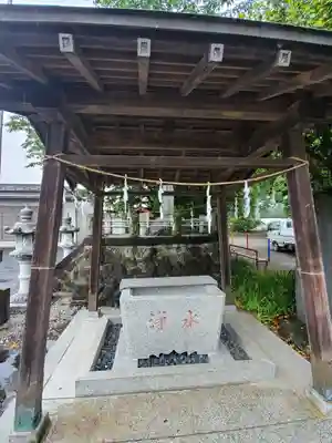 間中稲荷神社の手水舎