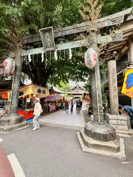 湯島天満宮の{uncategorized: "未分類", other: "その他", undefined: "問題あり", building: "その他建物", grave: "お墓", sacred_gate: "鳥居", guardian: "狛犬", statue: "像", buddha: "仏像", history: "歴史", nature: "自然", garden: "庭園", animal: "動物", pagoda: "塔", temizu: "手水舎", mountain_gate: "山門・神門", sanctuary: "本殿・本堂", subordinate: "末社・摂社", art: "芸術", scenery: "景色", jizo: "地蔵", ema: "絵馬", goshuin: "御朱印", omikuji: "おみくじ", items: "授与品その他", amulet: "お守り", goshuincho: "御朱印帳", eats: "食事", festival: "お祭り", votive_dance: "神楽", shichigosan: "七五三参", wedding: "結婚式", experience: "体験その他", initially: "初詣", around: "周辺", anti_infection: "感染症対策"}