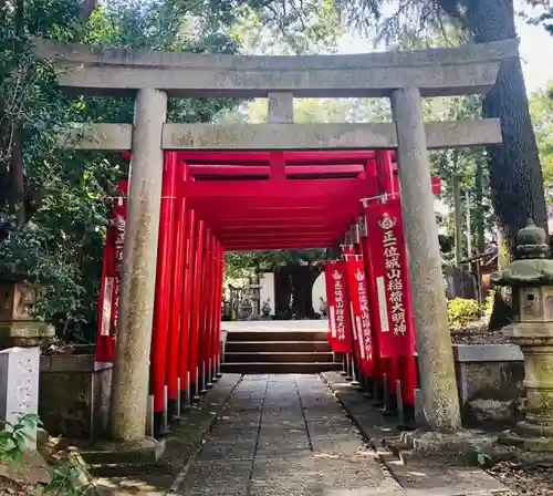 城山稲荷の鳥居