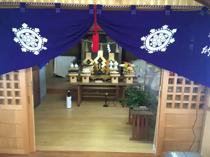 飯部磐座神社の本殿・本堂