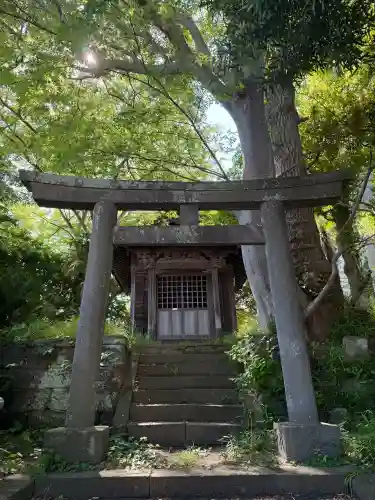津守稲荷神社の{uncategorized: "未分類", other: "その他", undefined: "問題あり", building: "その他建物", grave: "お墓", sacred_gate: "鳥居", guardian: "狛犬", statue: "像", buddha: "仏像", history: "歴史", nature: "自然", garden: "庭園", animal: "動物", pagoda: "塔", temizu: "手水舎", mountain_gate: "山門・神門", sanctuary: "本殿・本堂", subordinate: "末社・摂社", art: "芸術", scenery: "景色", jizo: "地蔵", ema: "絵馬", goshuin: "御朱印", omikuji: "おみくじ", items: "授与品その他", amulet: "お守り", goshuincho: "御朱印帳", eats: "食事", festival: "お祭り", votive_dance: "神楽", shichigosan: "七五三参", wedding: "結婚式", experience: "体験その他", initially: "初詣", around: "周辺", anti_infection: "感染症対策"}