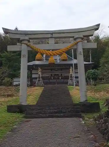 白鳥神社の鳥居