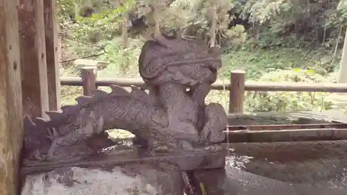 草部吉見神社の手水