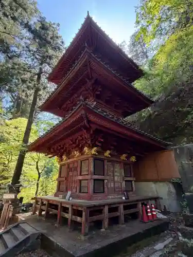 榛名神社の{uncategorized: "未分類", other: "その他", undefined: "問題あり", building: "その他建物", grave: "お墓", sacred_gate: "鳥居", guardian: "狛犬", statue: "像", buddha: "仏像", history: "歴史", nature: "自然", garden: "庭園", animal: "動物", pagoda: "塔", temizu: "手水舎", mountain_gate: "山門・神門", sanctuary: "本殿・本堂", subordinate: "末社・摂社", art: "芸術", scenery: "景色", jizo: "地蔵", ema: "絵馬", goshuin: "御朱印", omikuji: "おみくじ", items: "授与品その他", amulet: "お守り", goshuincho: "御朱印帳", eats: "食事", festival: "お祭り", votive_dance: "神楽", shichigosan: "七五三参", wedding: "結婚式", experience: "体験その他", initially: "初詣", around: "周辺", anti_infection: "感染症対策"}