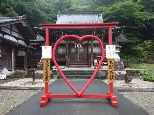 若宮八幡神社の本殿