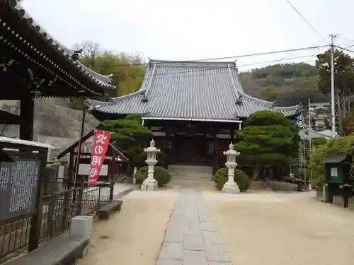 光明寺の本殿・本堂