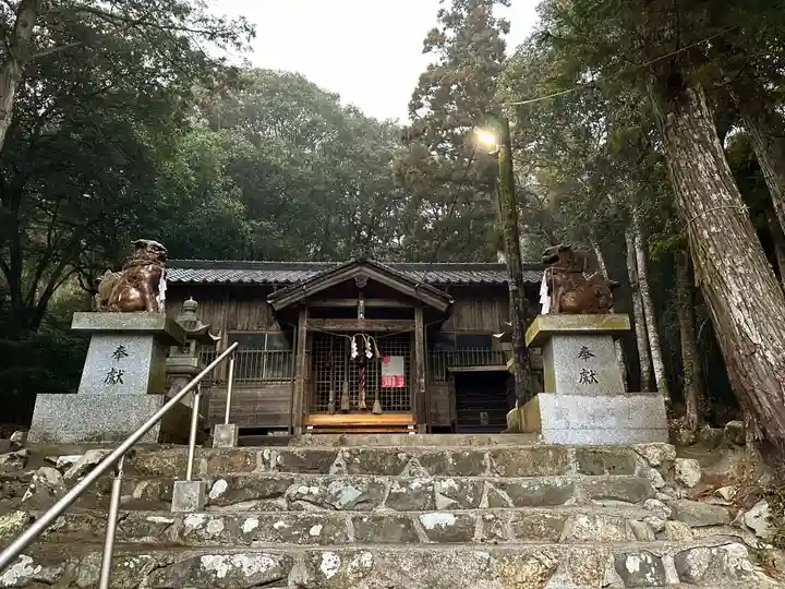八幡宮の本殿・本堂