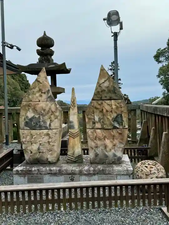 由加山 由加神社本宮(岡山県)