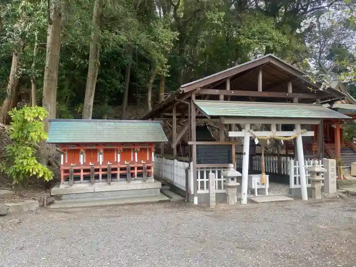 粉河産土神社(たのもしの宮)の{uncategorized: "未分類", other: "その他", undefined: "問題あり", building: "その他建物", grave: "お墓", sacred_gate: "鳥居", guardian: "狛犬", statue: "像", buddha: "仏像", history: "歴史", nature: "自然", garden: "庭園", animal: "動物", pagoda: "塔", temizu: "手水舎", mountain_gate: "山門・神門", sanctuary: "本殿・本堂", subordinate: "末社・摂社", art: "芸術", scenery: "景色", jizo: "地蔵", ema: "絵馬", goshuin: "御朱印", omikuji: "おみくじ", items: "授与品その他", amulet: "お守り", goshuincho: "御朱印帳", eats: "食事", festival: "お祭り", votive_dance: "神楽", shichigosan: "七五三参", wedding: "結婚式", experience: "体験その他", initially: "初詣", around: "周辺", anti_infection: "感染症対策"}