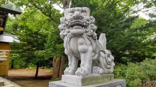 月寒神社の狛犬