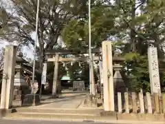 大神神社（花池）の鳥居