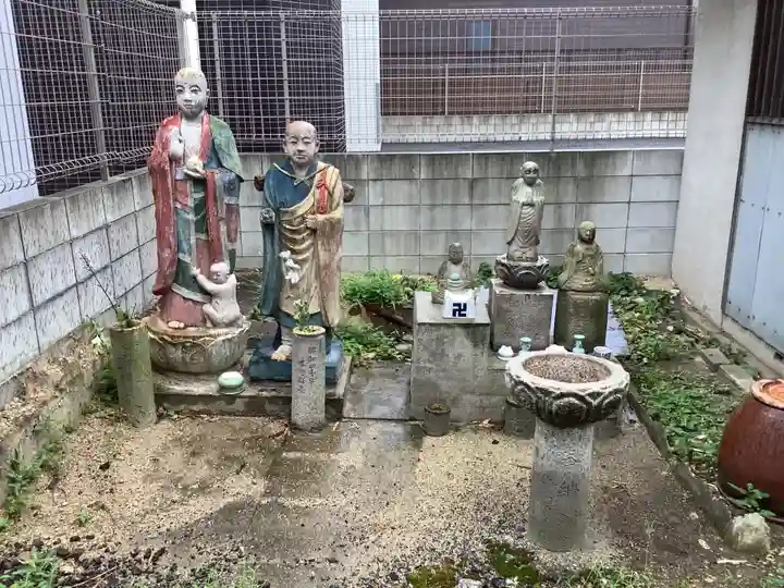六通寺の地蔵