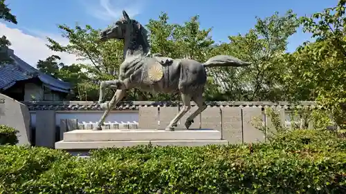 白峰宮の狛犬