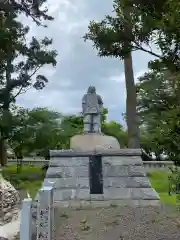 焼津神社の像