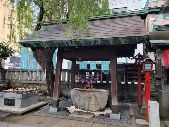 三島神社の手水舎