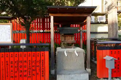 車折神社の末社