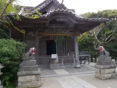 小動神社の本殿・本堂