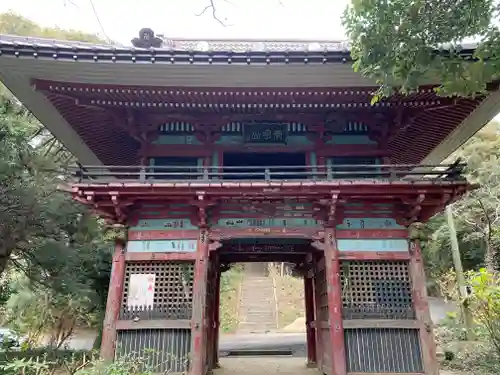 清滝寺の山門