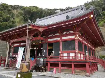 那古寺の本殿・本堂