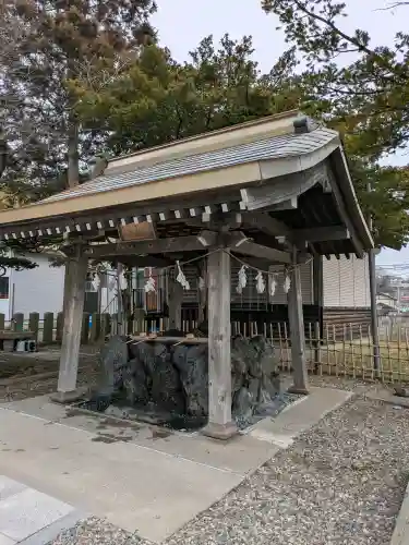 湯倉神社の{uncategorized: "未分類", other: "その他", undefined: "問題あり", building: "その他建物", grave: "お墓", sacred_gate: "鳥居", guardian: "狛犬", statue: "像", buddha: "仏像", history: "歴史", nature: "自然", garden: "庭園", animal: "動物", pagoda: "塔", temizu: "手水舎", mountain_gate: "山門・神門", sanctuary: "本殿・本堂", subordinate: "末社・摂社", art: "芸術", scenery: "景色", jizo: "地蔵", ema: "絵馬", goshuin: "御朱印", omikuji: "おみくじ", items: "授与品その他", amulet: "お守り", goshuincho: "御朱印帳", eats: "食事", festival: "お祭り", votive_dance: "神楽", shichigosan: "七五三参", wedding: "結婚式", experience: "体験その他", initially: "初詣", around: "周辺", anti_infection: "感染症対策"}