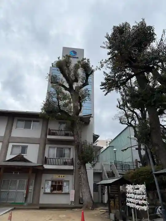 敏馬神社の{uncategorized: "未分類", other: "その他", undefined: "問題あり", building: "その他建物", grave: "お墓", sacred_gate: "鳥居", guardian: "狛犬", statue: "像", buddha: "仏像", history: "歴史", nature: "自然", garden: "庭園", animal: "動物", pagoda: "塔", temizu: "手水舎", mountain_gate: "山門・神門", sanctuary: "本殿・本堂", subordinate: "末社・摂社", art: "芸術", scenery: "景色", jizo: "地蔵", ema: "絵馬", goshuin: "御朱印", omikuji: "おみくじ", items: "授与品その他", amulet: "お守り", goshuincho: "御朱印帳", eats: "食事", festival: "お祭り", votive_dance: "神楽", shichigosan: "七五三参", wedding: "結婚式", experience: "体験その他", initially: "初詣", around: "周辺", anti_infection: "感染症対策"}
