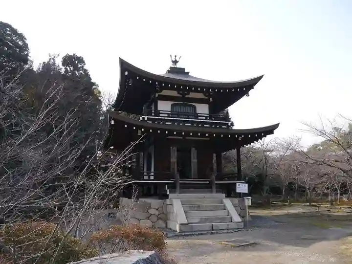 勧修寺の本殿・本堂