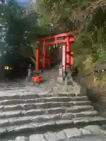 神倉神社(熊野速玉大社摂社)の{uncategorized: "未分類", other: "その他", undefined: "問題あり", building: "その他建物", grave: "お墓", sacred_gate: "鳥居", guardian: "狛犬", statue: "像", buddha: "仏像", history: "歴史", nature: "自然", garden: "庭園", animal: "動物", pagoda: "塔", temizu: "手水舎", mountain_gate: "山門・神門", sanctuary: "本殿・本堂", subordinate: "末社・摂社", art: "芸術", scenery: "景色", jizo: "地蔵", ema: "絵馬", goshuin: "御朱印", omikuji: "おみくじ", items: "授与品その他", amulet: "お守り", goshuincho: "御朱印帳", eats: "食事", festival: "お祭り", votive_dance: "神楽", shichigosan: "七五三参", wedding: "結婚式", experience: "体験その他", initially: "初詣", around: "周辺", anti_infection: "感染症対策"}