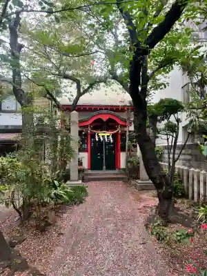 西出鎮守稲荷神社の{uncategorized: "未分類", other: "その他", undefined: "問題あり", building: "その他建物", grave: "お墓", sacred_gate: "鳥居", guardian: "狛犬", statue: "像", buddha: "仏像", history: "歴史", nature: "自然", garden: "庭園", animal: "動物", pagoda: "塔", temizu: "手水舎", mountain_gate: "山門・神門", sanctuary: "本殿・本堂", subordinate: "末社・摂社", art: "芸術", scenery: "景色", jizo: "地蔵", ema: "絵馬", goshuin: "御朱印", omikuji: "おみくじ", items: "授与品その他", amulet: "お守り", goshuincho: "御朱印帳", eats: "食事", festival: "お祭り", votive_dance: "神楽", shichigosan: "七五三参", wedding: "結婚式", experience: "体験その他", initially: "初詣", around: "周辺", anti_infection: "感染症対策"}