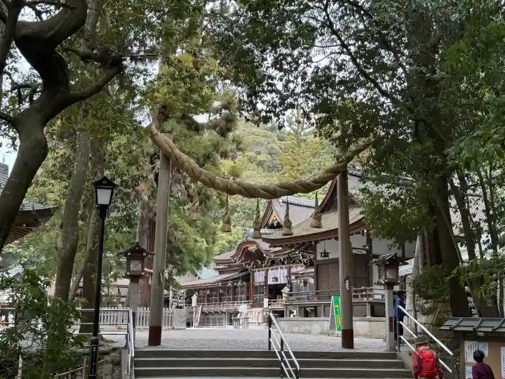 大神神社の{uncategorized: "未分類", other: "その他", undefined: "問題あり", building: "その他建物", grave: "お墓", sacred_gate: "鳥居", guardian: "狛犬", statue: "像", buddha: "仏像", history: "歴史", nature: "自然", garden: "庭園", animal: "動物", pagoda: "塔", temizu: "手水舎", mountain_gate: "山門・神門", sanctuary: "本殿・本堂", subordinate: "末社・摂社", art: "芸術", scenery: "景色", jizo: "地蔵", ema: "絵馬", goshuin: "御朱印", omikuji: "おみくじ", items: "授与品その他", amulet: "お守り", goshuincho: "御朱印帳", eats: "食事", festival: "お祭り", votive_dance: "神楽", shichigosan: "七五三参", wedding: "結婚式", experience: "体験その他", initially: "初詣", around: "周辺", anti_infection: "感染症対策"}