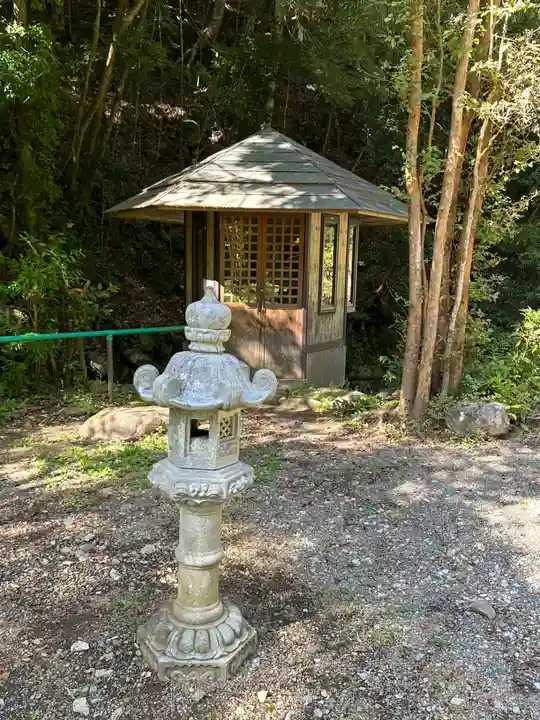 嶽之下宮奥宮(静岡県)