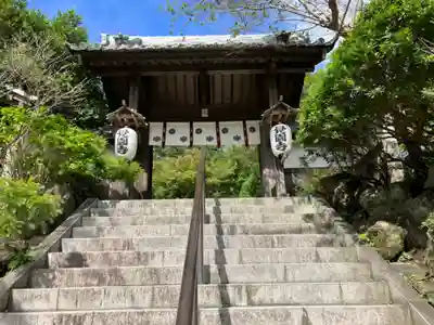 覚園寺の山門・神門