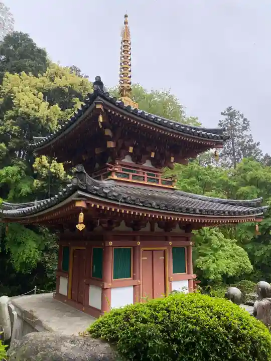 平等寺(三輪山平等寺)の{uncategorized: "未分類", other: "その他", undefined: "問題あり", building: "その他建物", grave: "お墓", sacred_gate: "鳥居", guardian: "狛犬", statue: "像", buddha: "仏像", history: "歴史", nature: "自然", garden: "庭園", animal: "動物", pagoda: "塔", temizu: "手水舎", mountain_gate: "山門・神門", sanctuary: "本殿・本堂", subordinate: "末社・摂社", art: "芸術", scenery: "景色", jizo: "地蔵", ema: "絵馬", goshuin: "御朱印", omikuji: "おみくじ", items: "授与品その他", amulet: "お守り", goshuincho: "御朱印帳", eats: "食事", festival: "お祭り", votive_dance: "神楽", shichigosan: "七五三参", wedding: "結婚式", experience: "体験その他", initially: "初詣", around: "周辺", anti_infection: "感染症対策"}