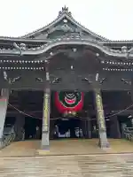 豊川稲荷の{uncategorized: "未分類", other: "その他", undefined: "問題あり", building: "その他建物", grave: "お墓", sacred_gate: "鳥居", guardian: "狛犬", statue: "像", buddha: "仏像", history: "歴史", nature: "自然", garden: "庭園", animal: "動物", pagoda: "塔", temizu: "手水舎", mountain_gate: "山門・神門", sanctuary: "本殿・本堂", subordinate: "末社・摂社", art: "芸術", scenery: "景色", jizo: "地蔵", ema: "絵馬", goshuin: "御朱印", omikuji: "おみくじ", items: "授与品その他", amulet: "お守り", goshuincho: "御朱印帳", eats: "食事", festival: "お祭り", votive_dance: "神楽", shichigosan: "七五三参", wedding: "結婚式", experience: "体験その他", initially: "初詣", around: "周辺", anti_infection: "感染症対策"}