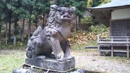 鹿妻神社の狛犬