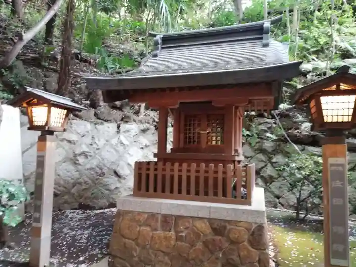 雉子神社の末社・摂社
