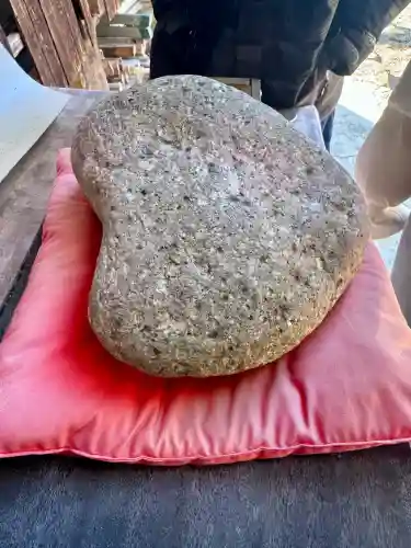 豊満神社の{uncategorized: "未分類", other: "その他", undefined: "問題あり", building: "その他建物", grave: "お墓", sacred_gate: "鳥居", guardian: "狛犬", statue: "像", buddha: "仏像", history: "歴史", nature: "自然", garden: "庭園", animal: "動物", pagoda: "塔", temizu: "手水舎", mountain_gate: "山門・神門", sanctuary: "本殿・本堂", subordinate: "末社・摂社", art: "芸術", scenery: "景色", jizo: "地蔵", ema: "絵馬", goshuin: "御朱印", omikuji: "おみくじ", items: "授与品その他", amulet: "お守り", goshuincho: "御朱印帳", eats: "食事", festival: "お祭り", votive_dance: "神楽", shichigosan: "七五三参", wedding: "結婚式", experience: "体験その他", initially: "初詣", around: "周辺", anti_infection: "感染症対策"}