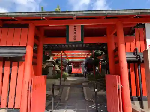 車折神社嵐山頓宮の山門