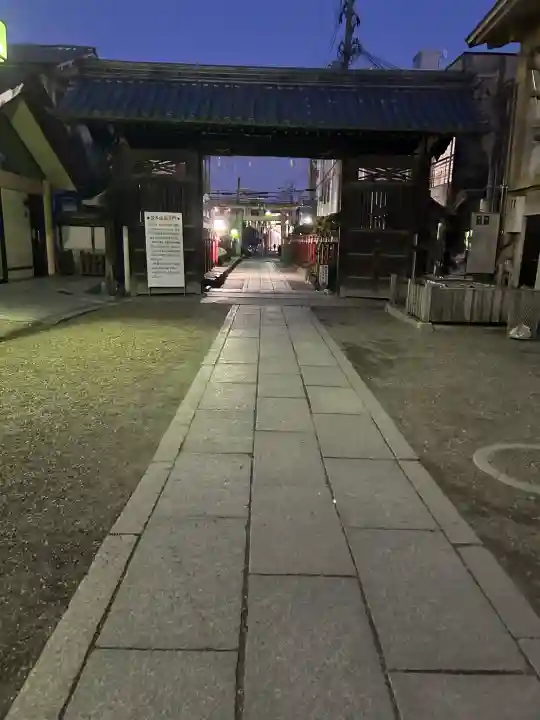 茨木神社の{uncategorized: "未分類", other: "その他", undefined: "問題あり", building: "その他建物", grave: "お墓", sacred_gate: "鳥居", guardian: "狛犬", statue: "像", buddha: "仏像", history: "歴史", nature: "自然", garden: "庭園", animal: "動物", pagoda: "塔", temizu: "手水舎", mountain_gate: "山門・神門", sanctuary: "本殿・本堂", subordinate: "末社・摂社", art: "芸術", scenery: "景色", jizo: "地蔵", ema: "絵馬", goshuin: "御朱印", omikuji: "おみくじ", items: "授与品その他", amulet: "お守り", goshuincho: "御朱印帳", eats: "食事", festival: "お祭り", votive_dance: "神楽", shichigosan: "七五三参", wedding: "結婚式", experience: "体験その他", initially: "初詣", around: "周辺", anti_infection: "感染症対策"}