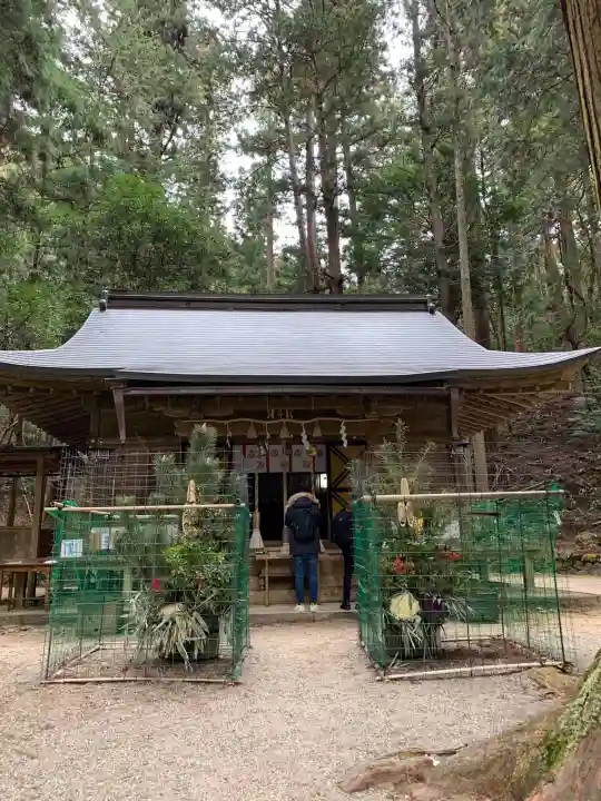 室生龍穴神社の本殿・本堂
