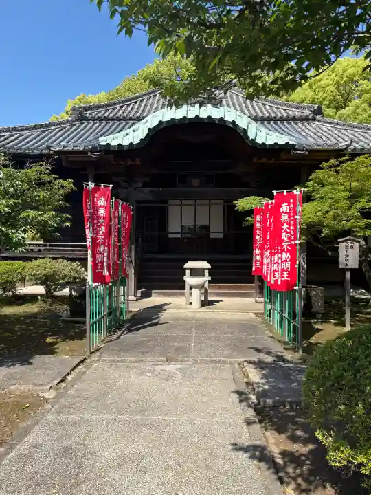 長久寺の{uncategorized: "未分類", other: "その他", undefined: "問題あり", building: "その他建物", grave: "お墓", sacred_gate: "鳥居", guardian: "狛犬", statue: "像", buddha: "仏像", history: "歴史", nature: "自然", garden: "庭園", animal: "動物", pagoda: "塔", temizu: "手水舎", mountain_gate: "山門・神門", sanctuary: "本殿・本堂", subordinate: "末社・摂社", art: "芸術", scenery: "景色", jizo: "地蔵", ema: "絵馬", goshuin: "御朱印", omikuji: "おみくじ", items: "授与品その他", amulet: "お守り", goshuincho: "御朱印帳", eats: "食事", festival: "お祭り", votive_dance: "神楽", shichigosan: "七五三参", wedding: "結婚式", experience: "体験その他", initially: "初詣", around: "周辺", anti_infection: "感染症対策"}